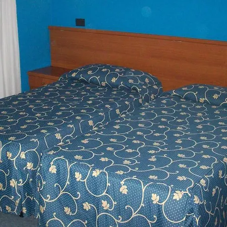 Hotel Naviglio Grande 3*